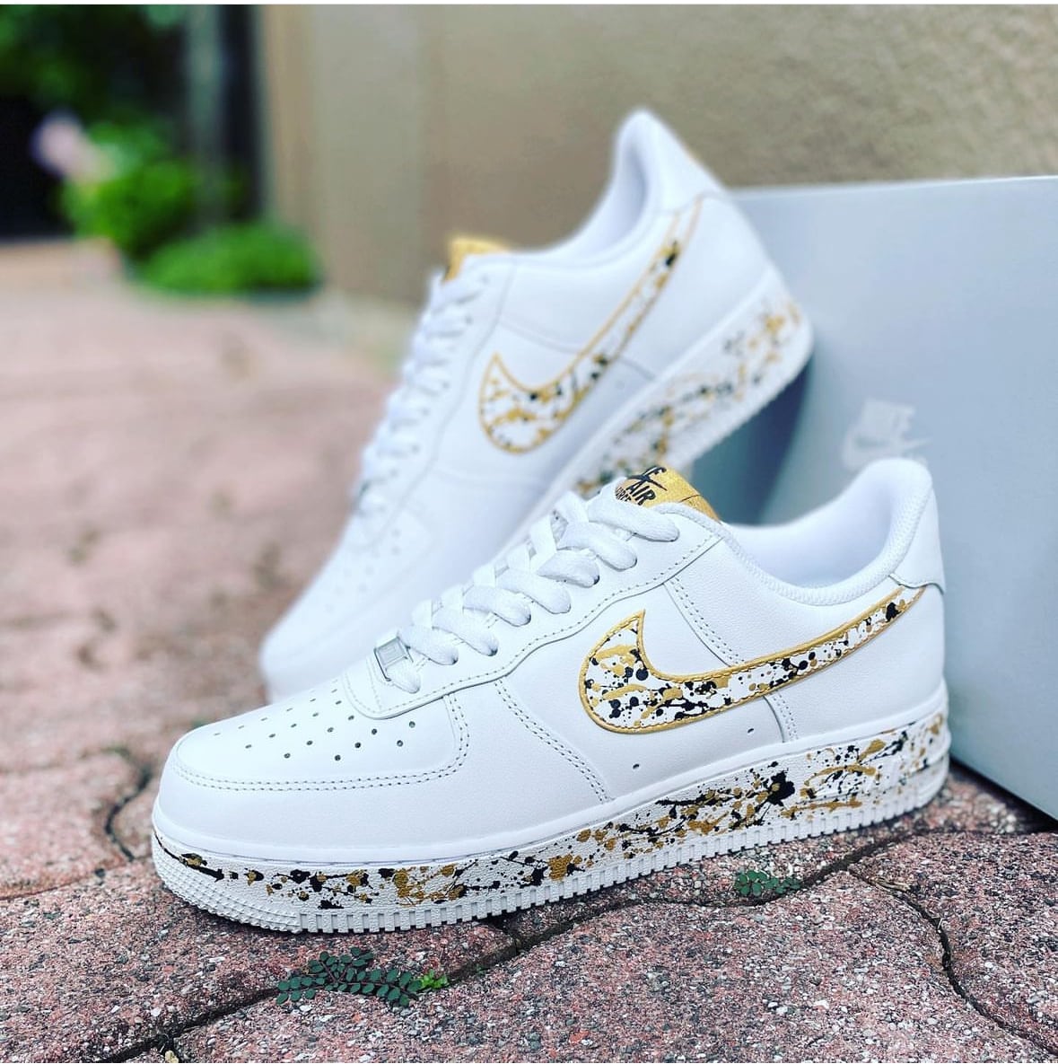 アイポケ 直筆サイン入りスニーカー adidas - 池田エライザ サイン入りスニーカーの通販 by 桃白白s