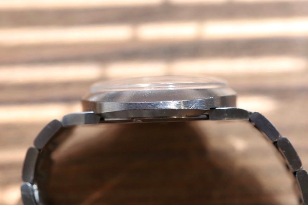 OMEGA】1970's ジュネーブ ダイナミック フルサイズ グレー×レッド