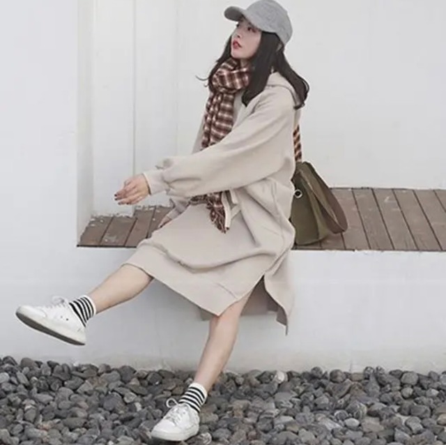 カジュアルコーデに ワンピース パーカー パーカーワンピ ゆったり ゆるカワ カジュアル ロング Tsumugustore カジュアルコーデに ワンピース パーカー パーカーワンピ ゆったり ゆるカワ カジュアル ロング Tsumugustore