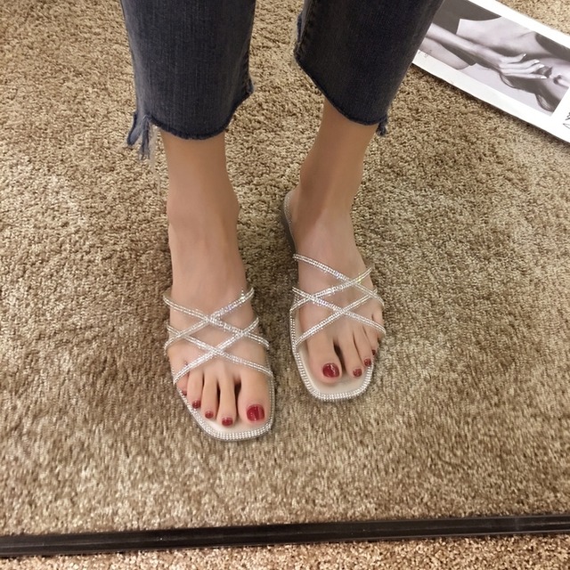 サンダルとスリッパの女性用アウターウェア2020年春夏バージョンのネットレッドラインストーンファッションフラットオープントゥフリップフロップ フェイクシューズ97044246815