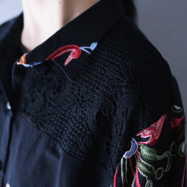 "刺繍" beautiful design and mesh fabric over silhouette h/s shirt