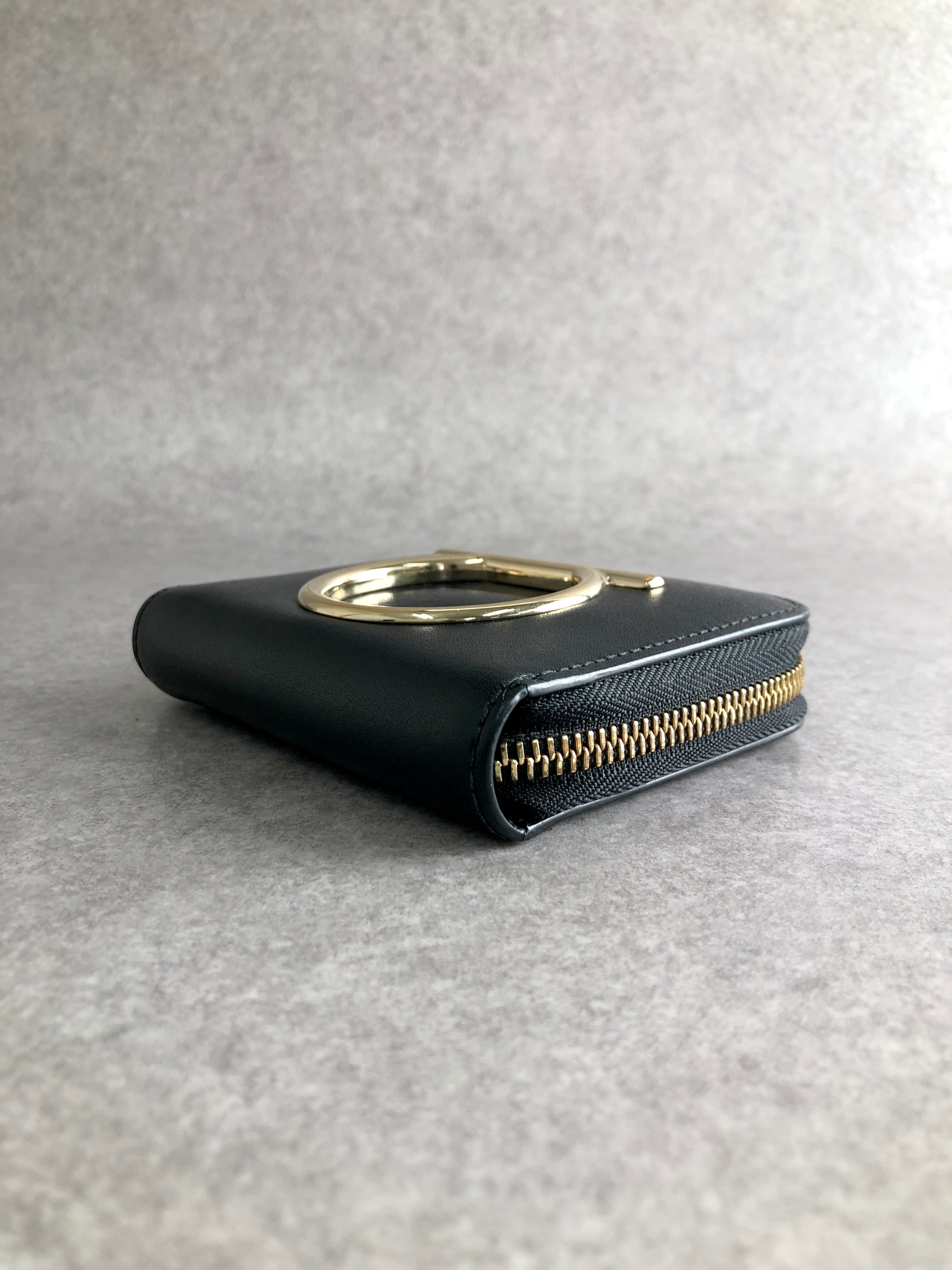 Salvatore Ferragamo サルヴァトーレ フェラガモ 財布 ブラック