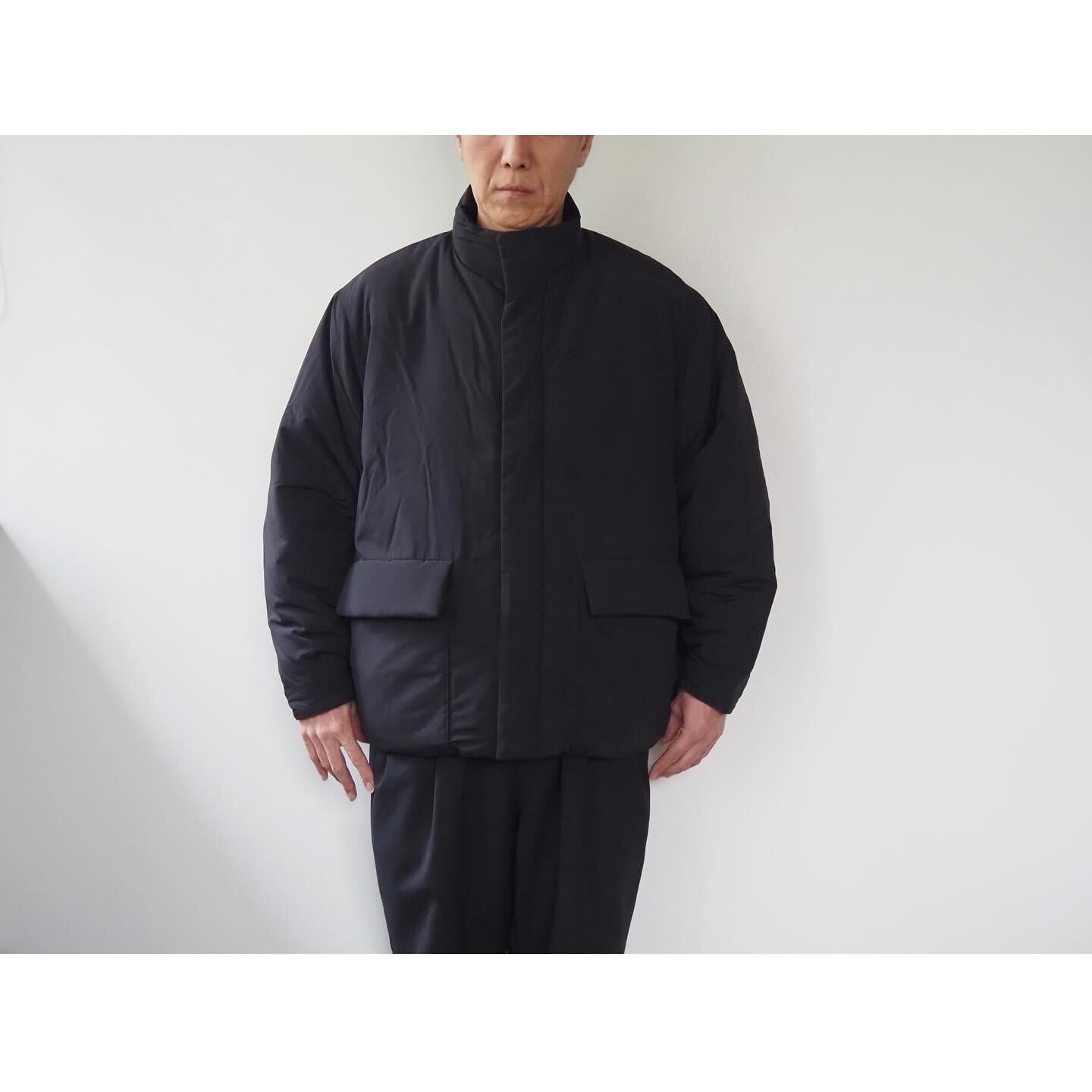 STILL BY HAND(スティル バイ ハンド) Nylon Round Puffy Blouson