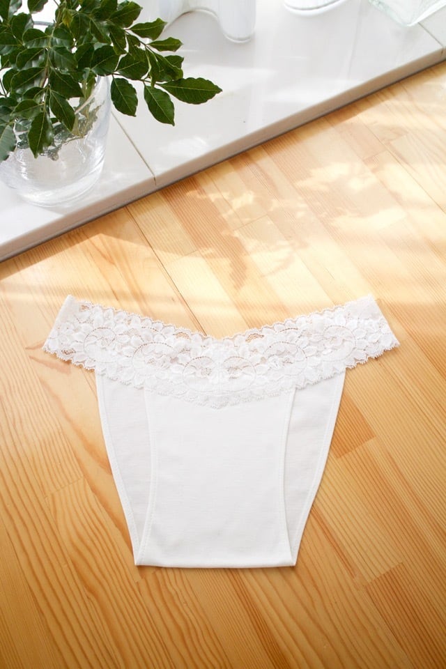 Punties* ローライズタイプ <ホワイト> サークルリーフ