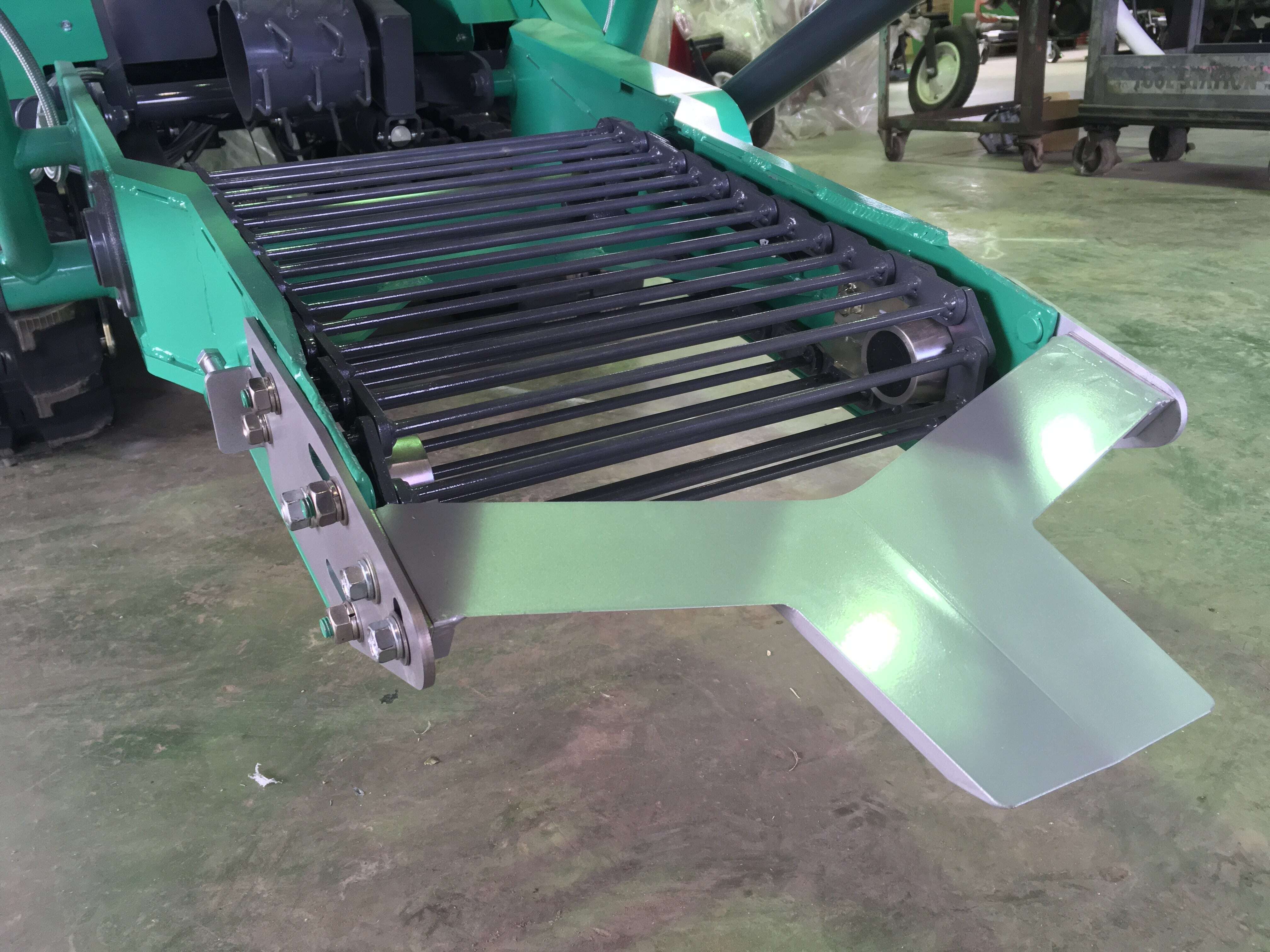 掘取刃_ネギ収穫機 | ロブストスSHOP 農業機械の特注部品・農機具