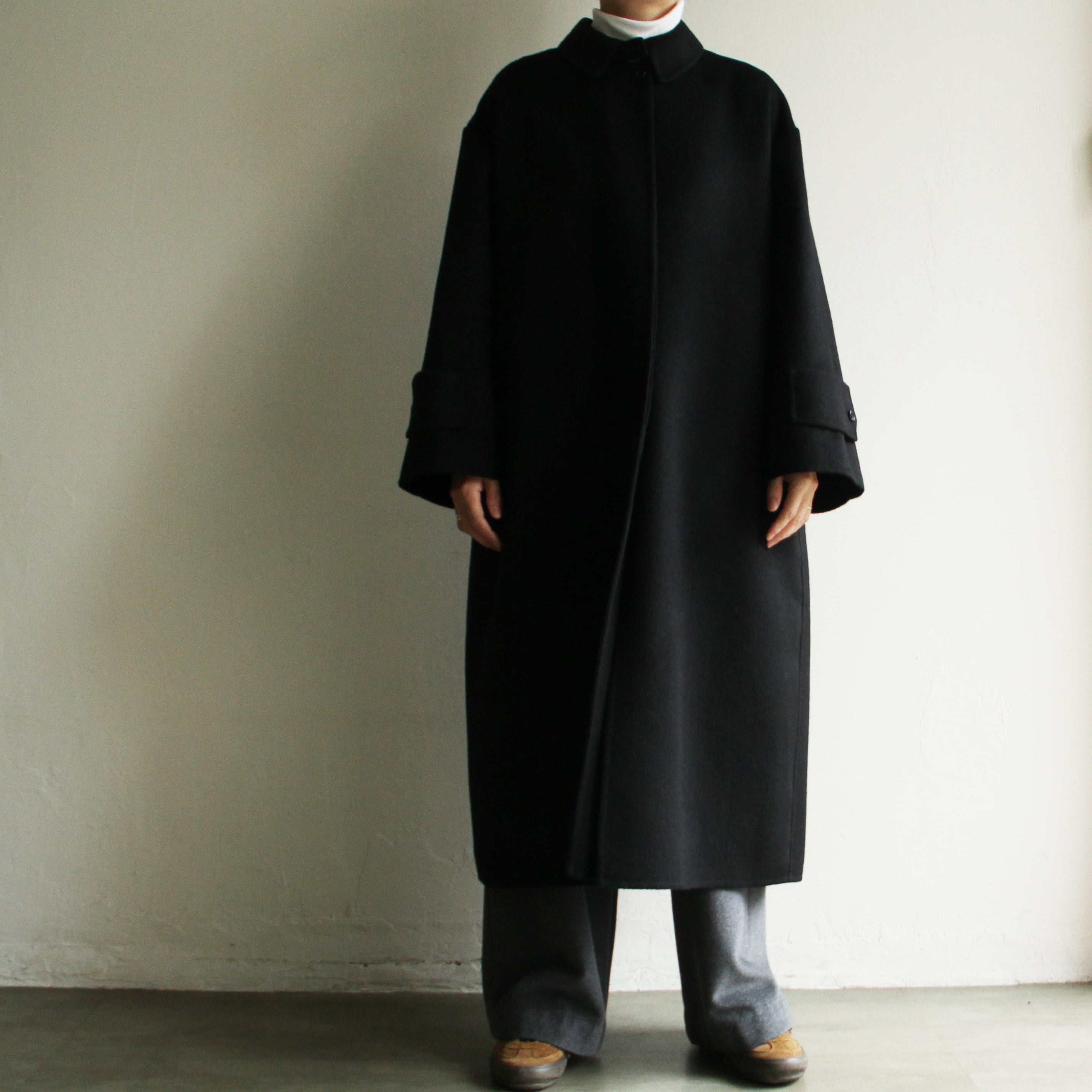 新品 TENNE HANDCRAFTED MODERN コート Long cape coat (Navy) TENNE HANDCRAFTED MODERN コート 通販 取扱店