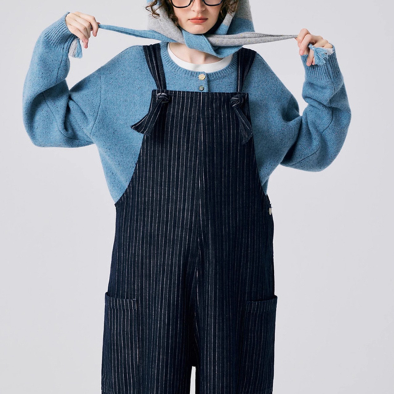 静かな午後を歩くストライプオーバーオール 《P0271》