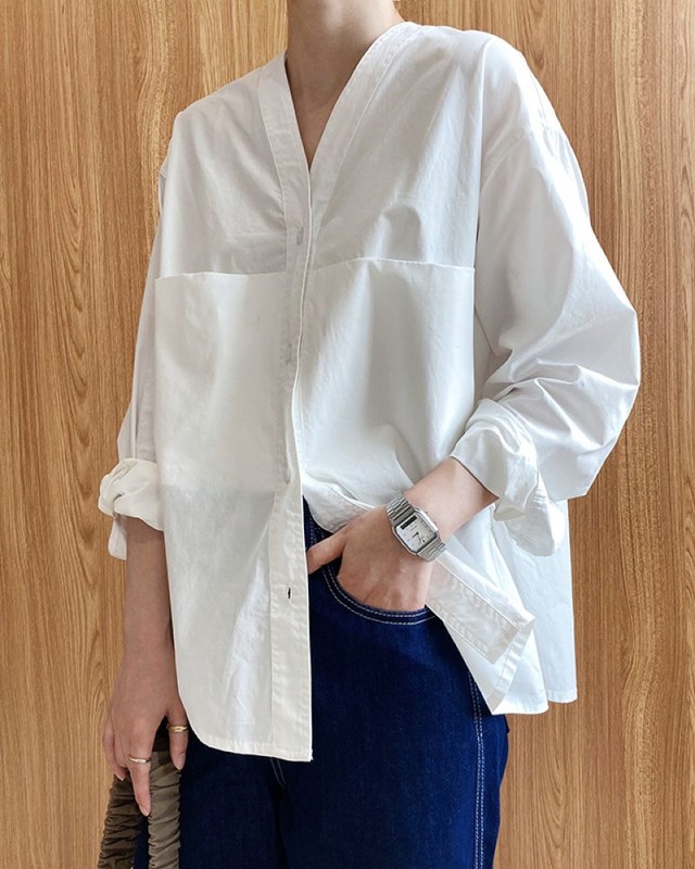 Loose V-neck Shirt E479