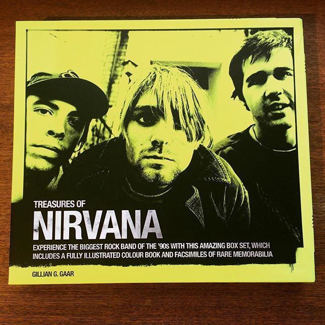 ニルバーナ　伝説の軌跡　treasure of nirvana 大型本 bc929a34cbd57105a1ad361815679c