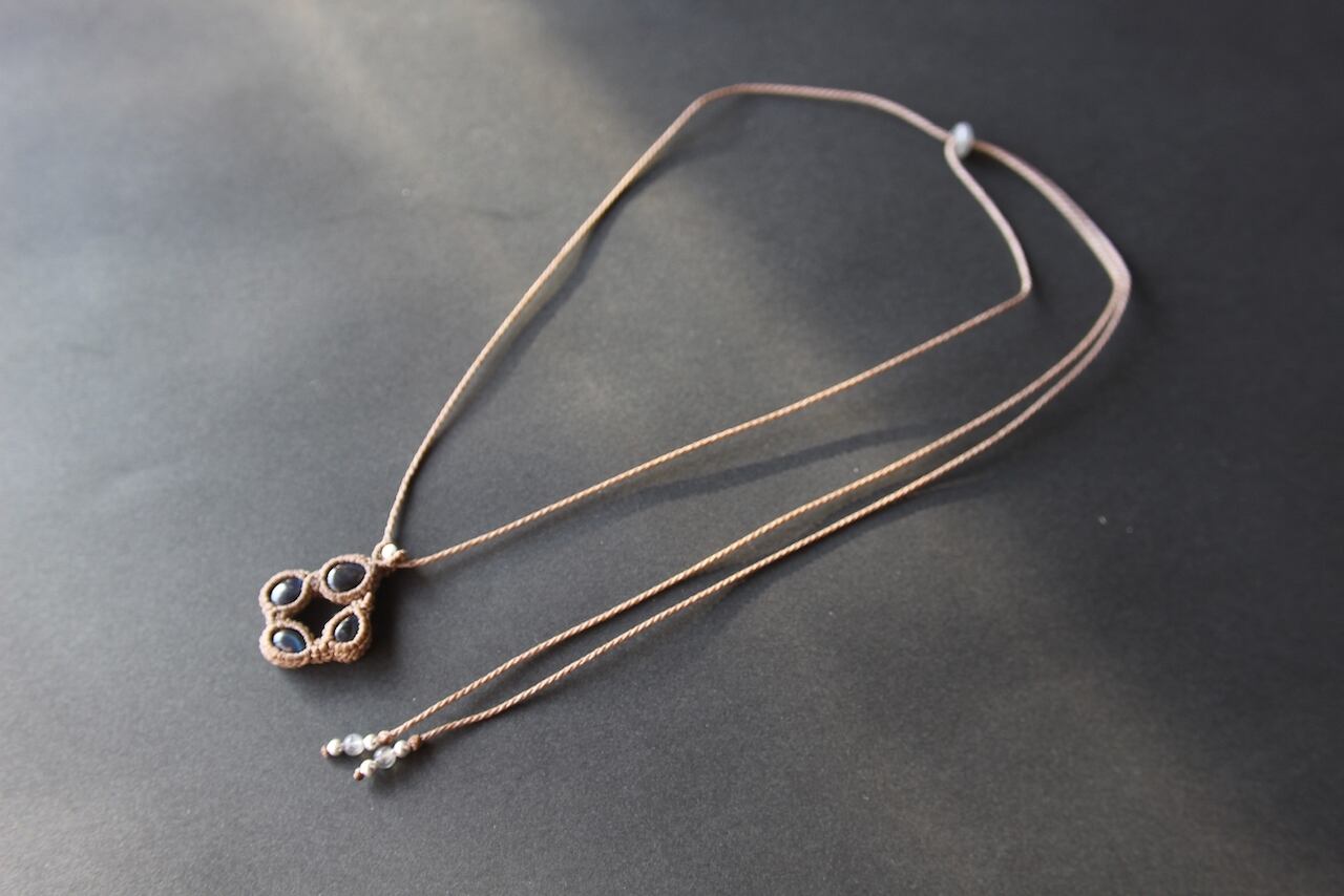 Labradorite mix micromacrame circulation  pendant