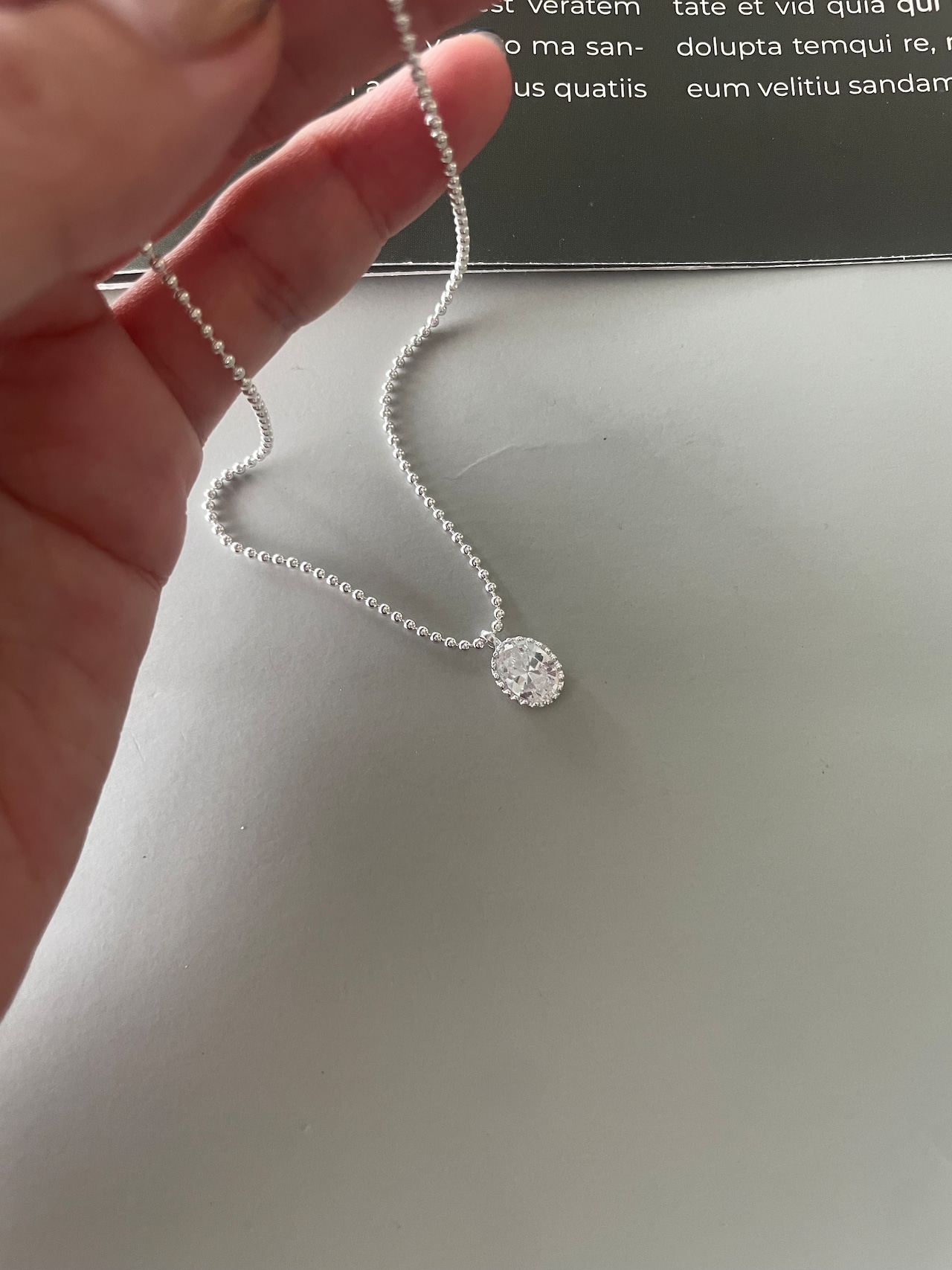 シルバーグロウネックレス