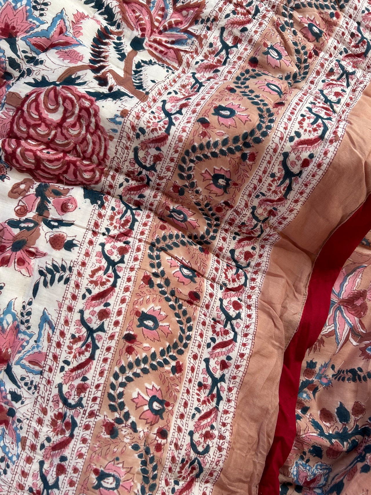 エレガントなアースピンク　シングルサイズ　ブロックプリントキルト　インドのお布団　