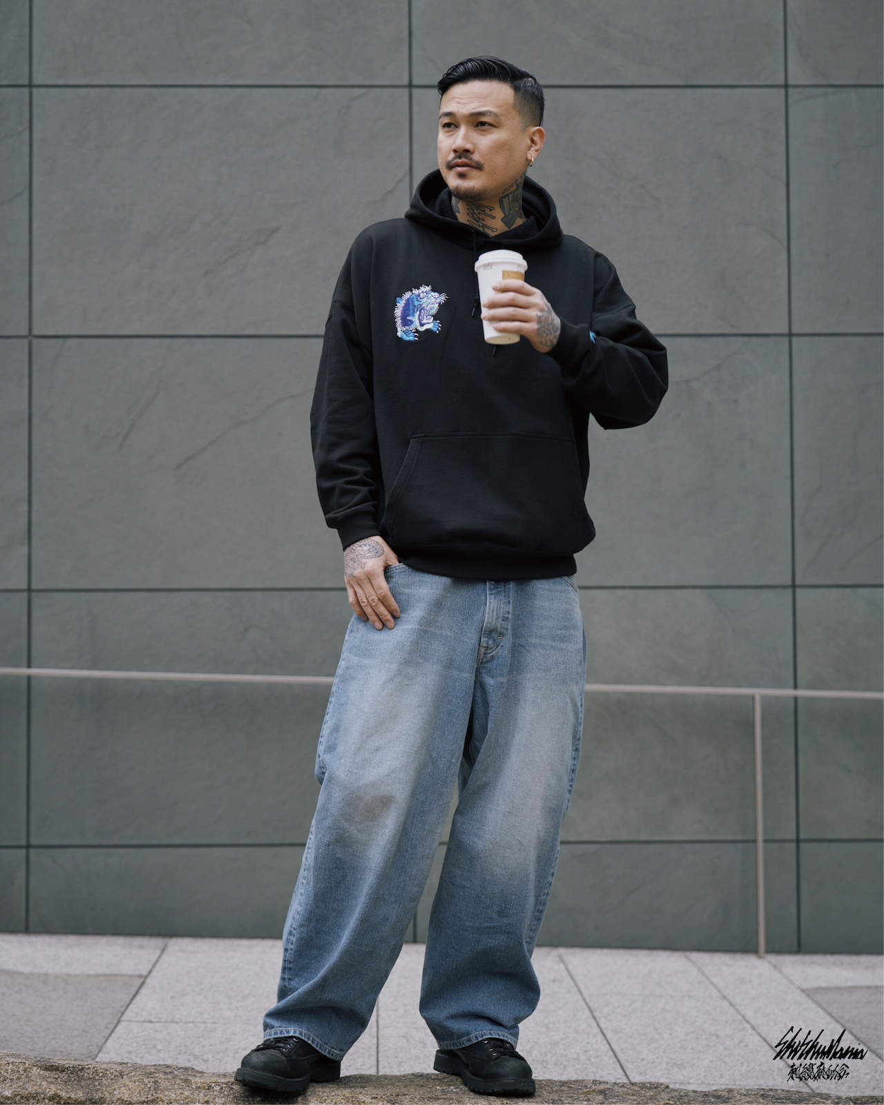 【LIMITED】オーロラカーラータイガーヘッド刺繍ビックシルエットパーカー