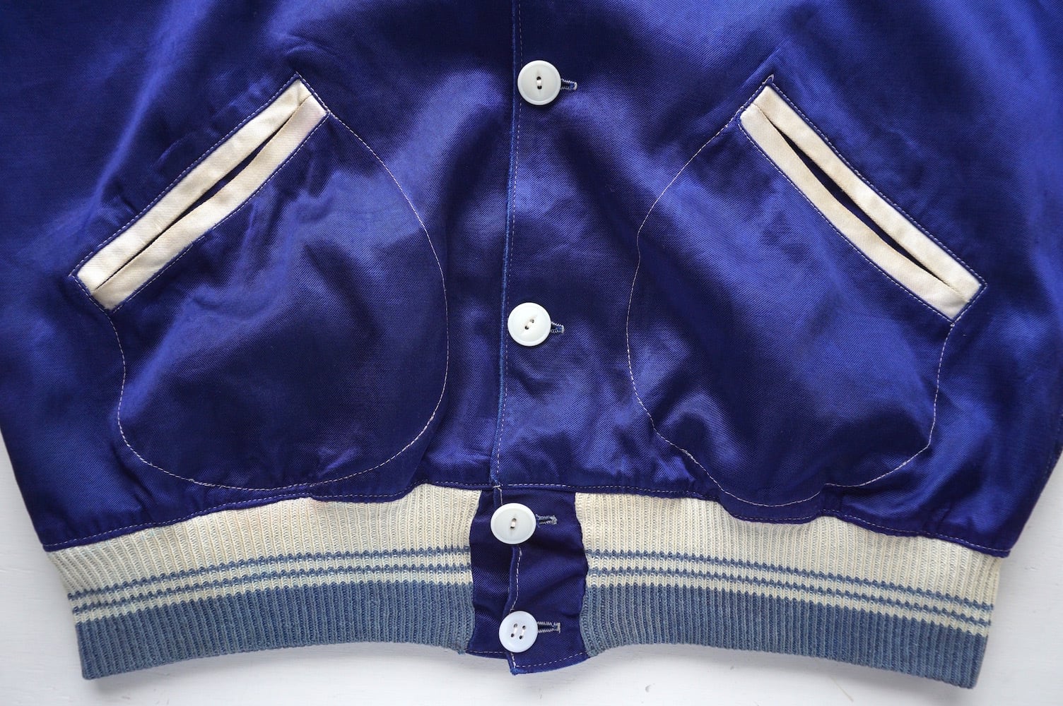 1940's サテン×ボタンタイプ レタードジャケット ブルー×ホワイト 実寸