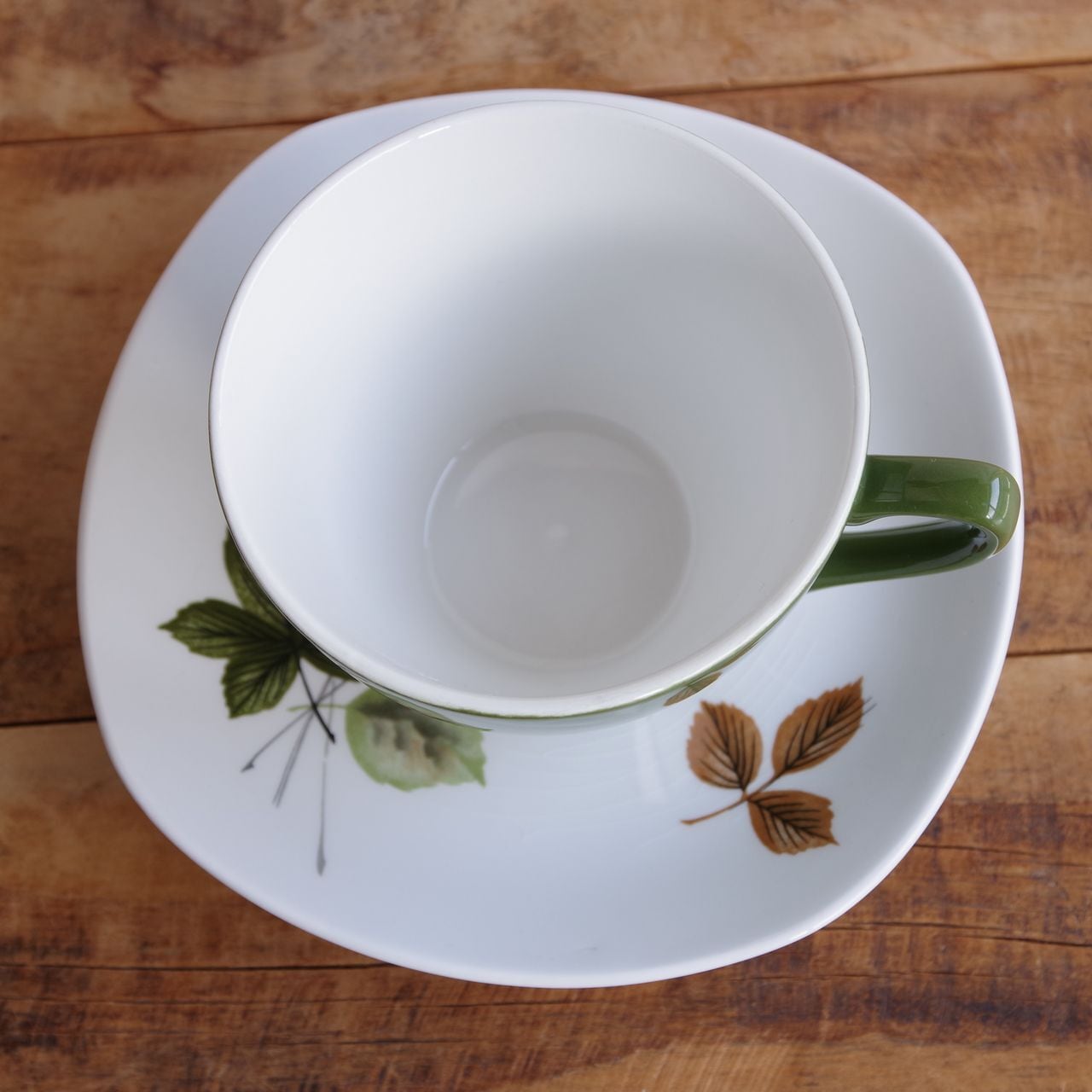 ミッドウィンター リバーサイド 蒲 植物 コーヒーカップ＆ソーサー