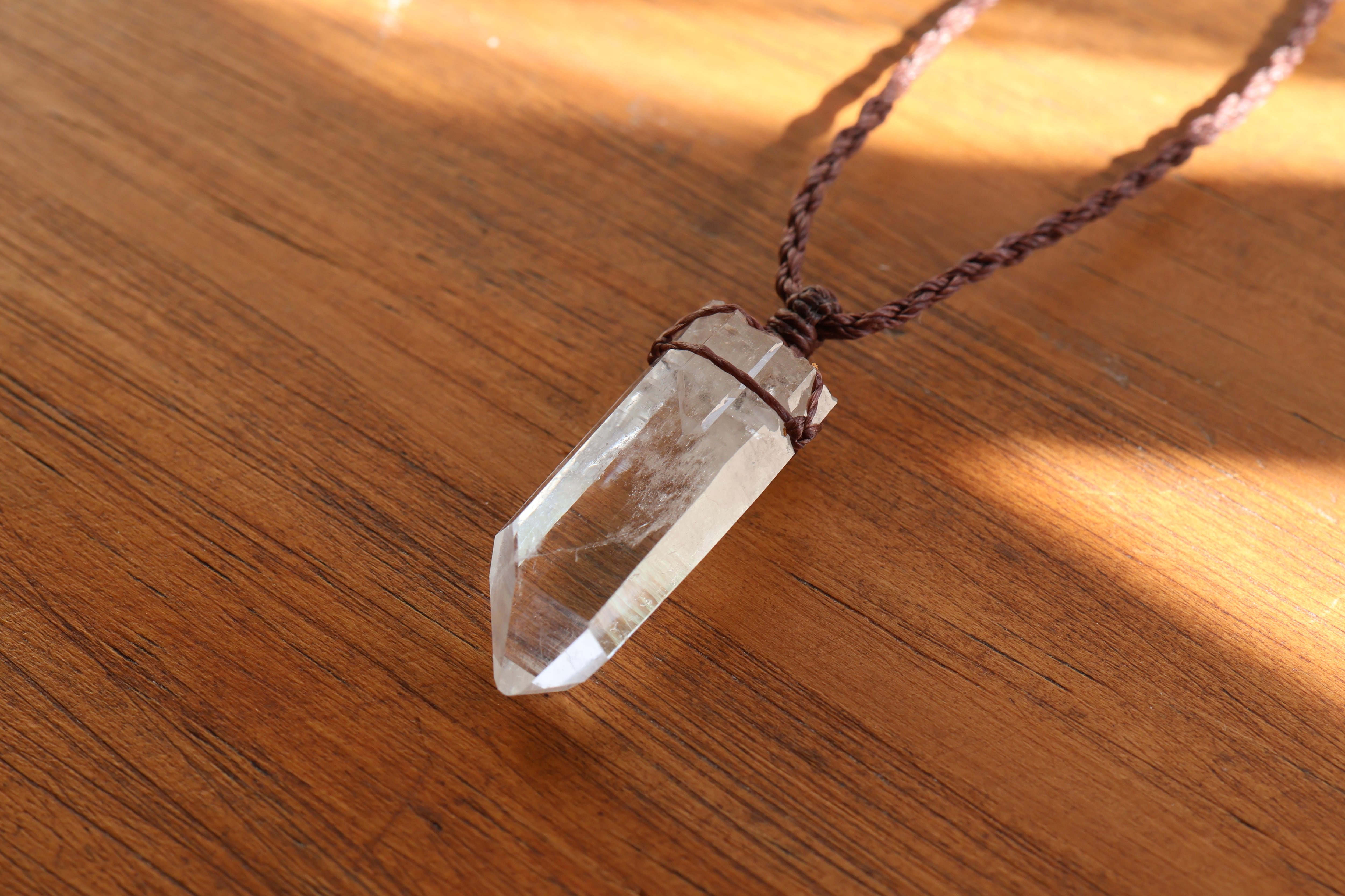 ヒマラヤ水晶ネックレス マカルー産 | 石垣島の夜光貝アクセサリーと