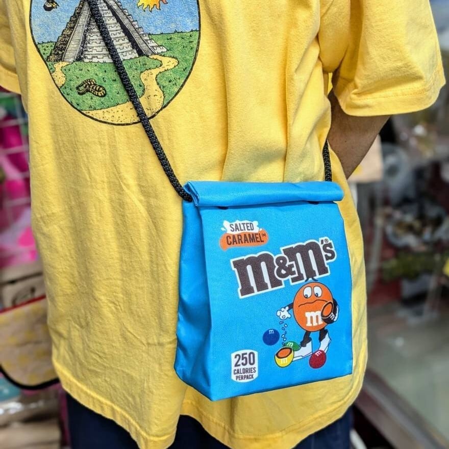 再入荷!【M&M's(エムアンドエムズ)】ロープショルダーバッグ*パッケージ風 / Food Bag 〚アメリカン雑貨 アメトイ〛