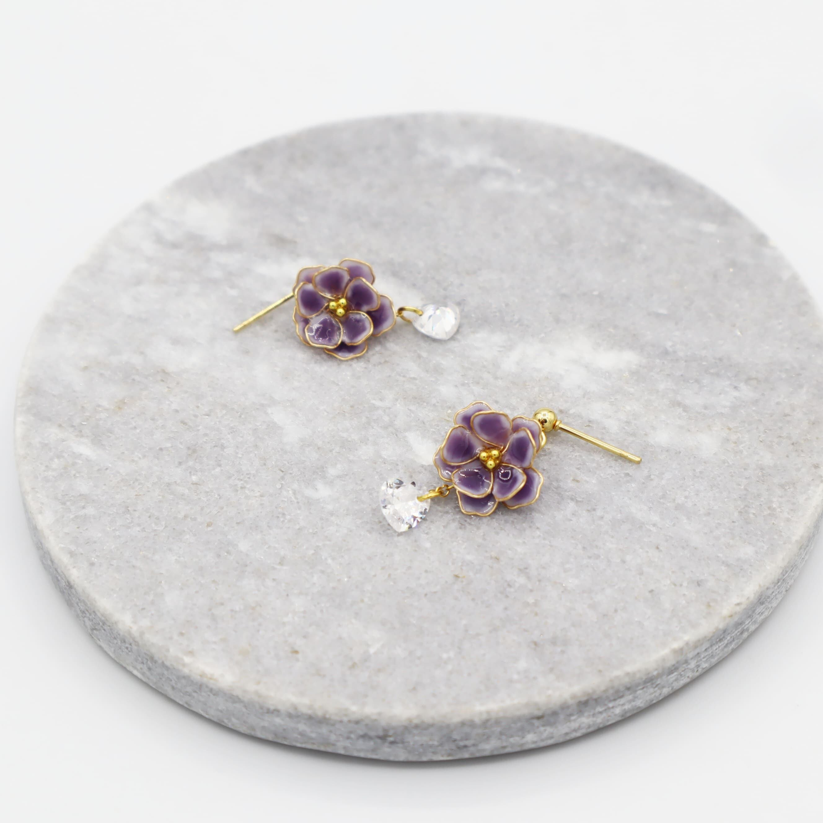 saintpauliaピアス