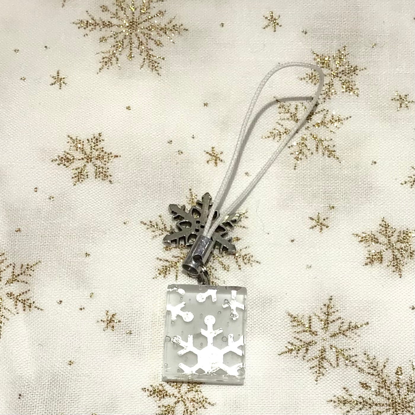 冬のおくりもの ストラップ | 小樽ガラスアクセサリー 硝屋(SHOYA)