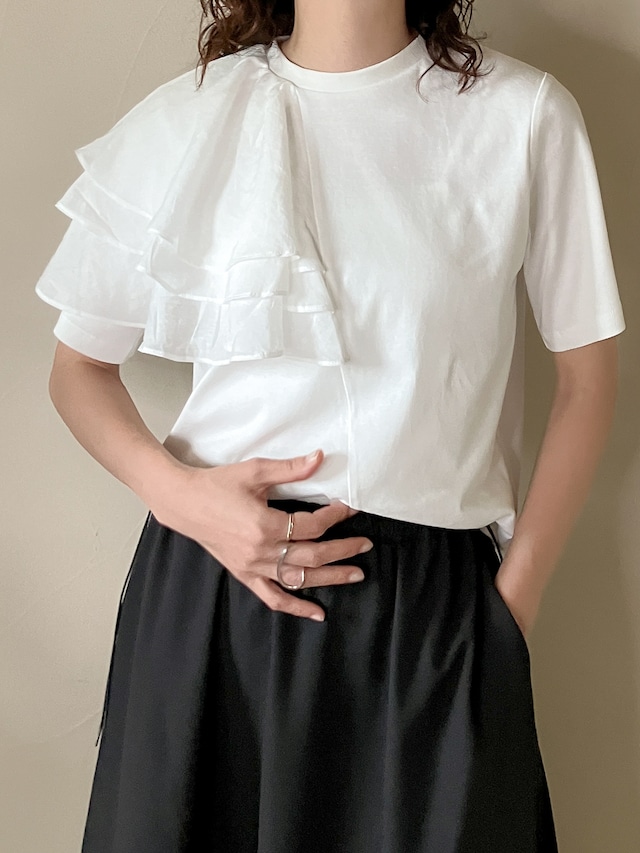 アシンメトリー　フリルTシャツ