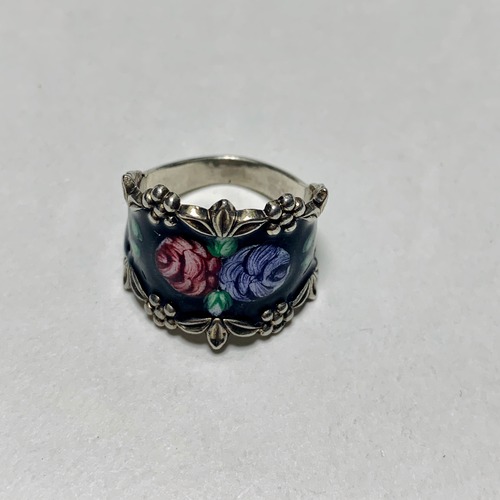 Vintage Vargas Victorian Enamel Ring 