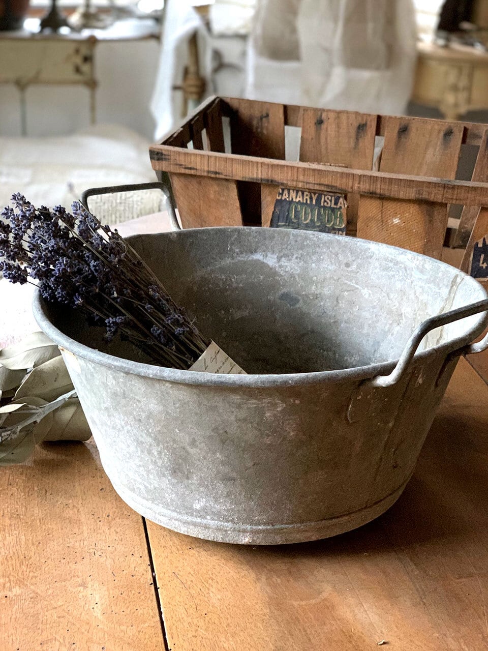 フランスアンティーク　ブリキ　バケツ　エンボスバケツ 042acd6c3cb238fb44e3410fb59d81