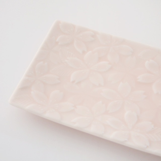 akura（さくら）14cmプレート 菓子皿 ピンク 可愛い食器 春のうつわ 花柄食器【日本製】