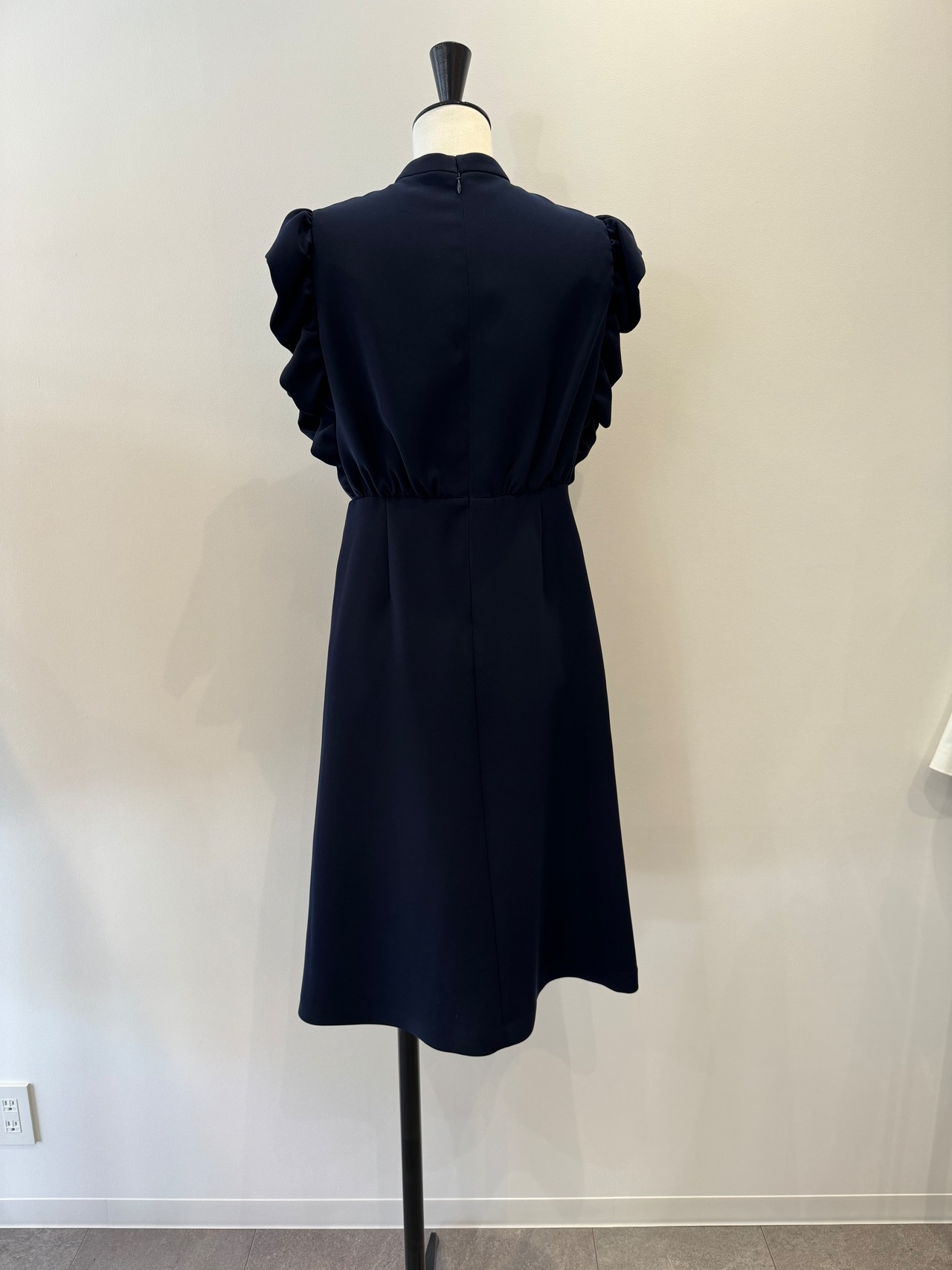 BORDERS at BALCONY 2色展開　BALLOON FRILL SLEEVE DRESS バルーンフリルスリーブドレス