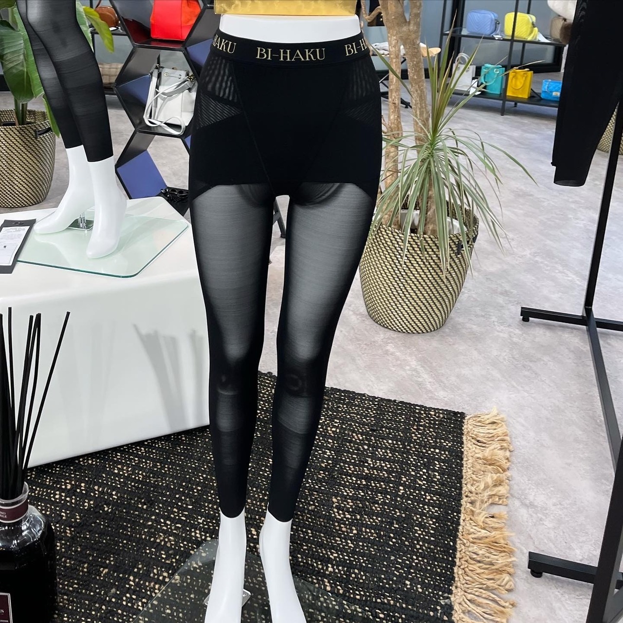 ミカーレミカーレ MICALLEMICALLE micallemicalle　BIHAKU ビハク  ボディメーキングスパッツ