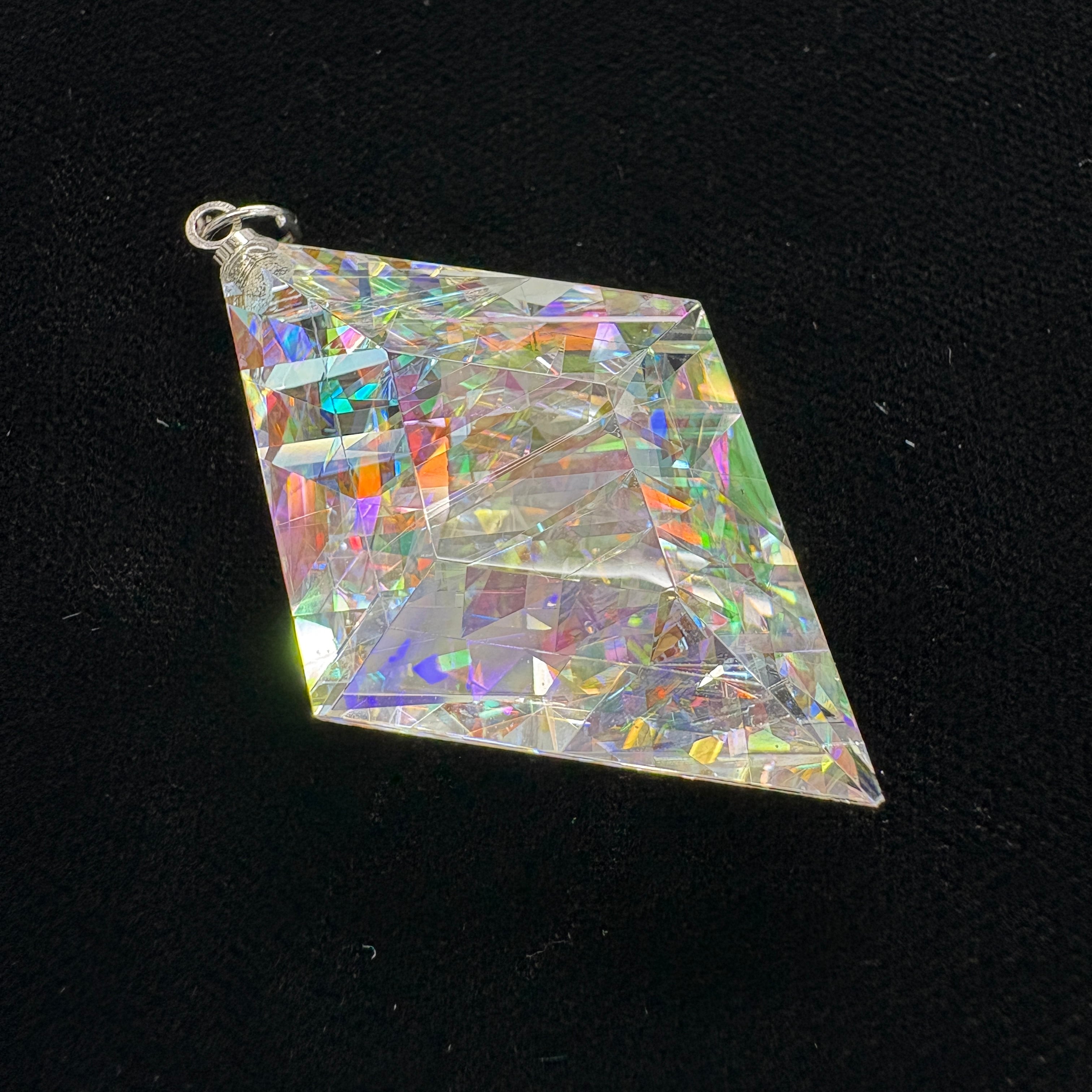 ムーンボウ(ひし形)モナジー工房/ガラスペンダント/アクセサリー ムーンボウタイプ ゴールドムーン ひし形ペンダント MB-350 | ガラス