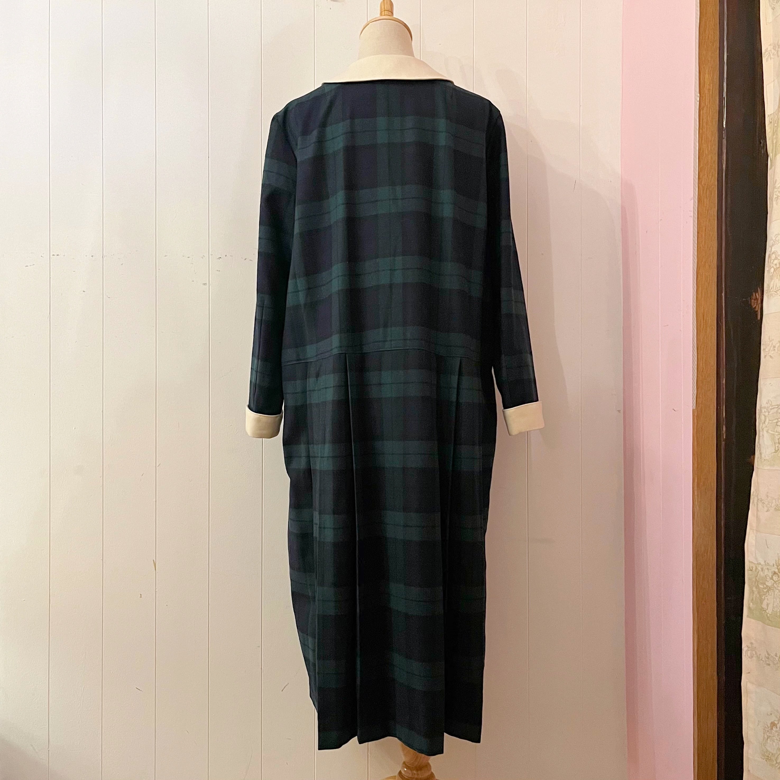 green check white collar one-piece