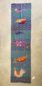 刺繍マルチカバー ロング大 ブルー 鳥と牛モチーフ