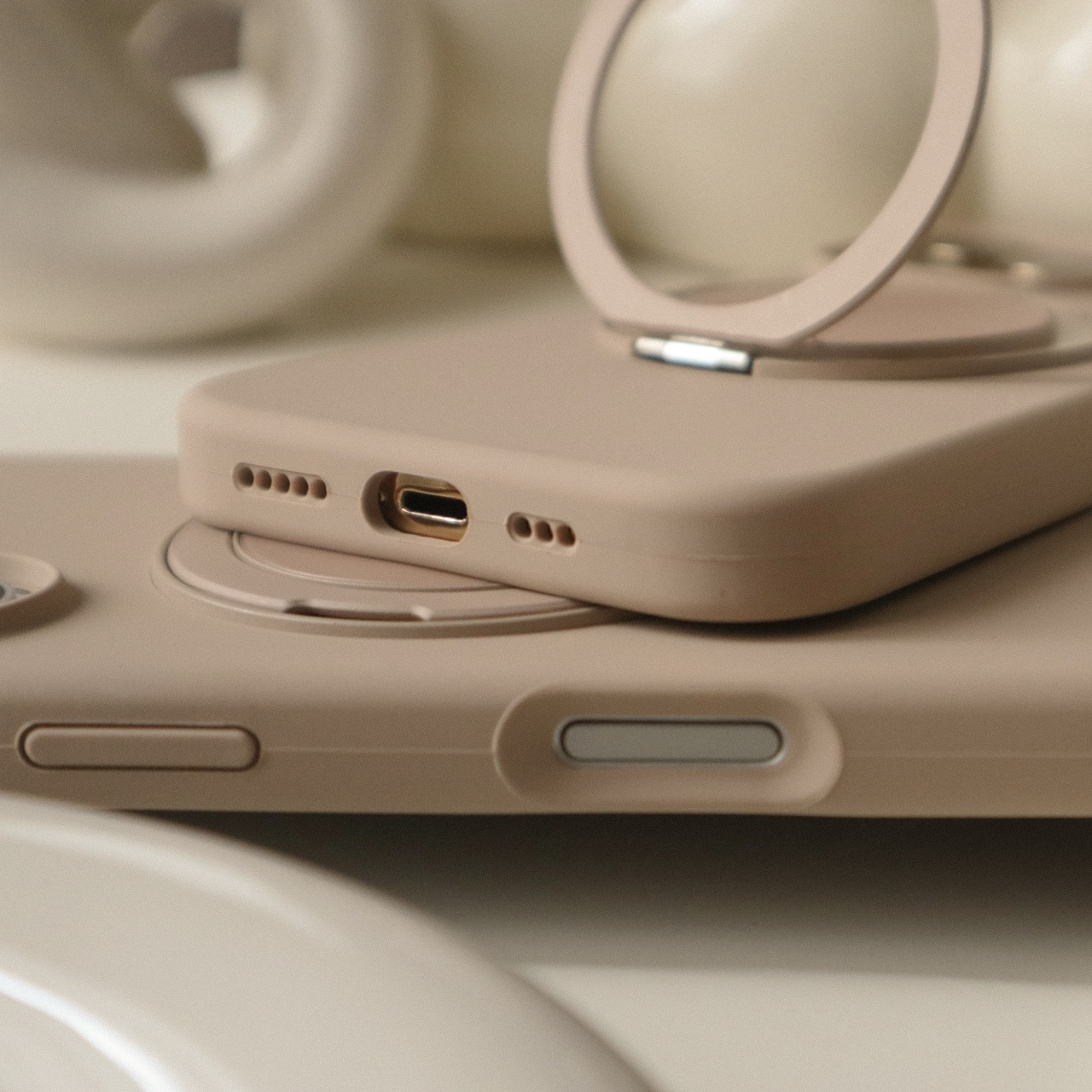 ［ phone case ］pink beige