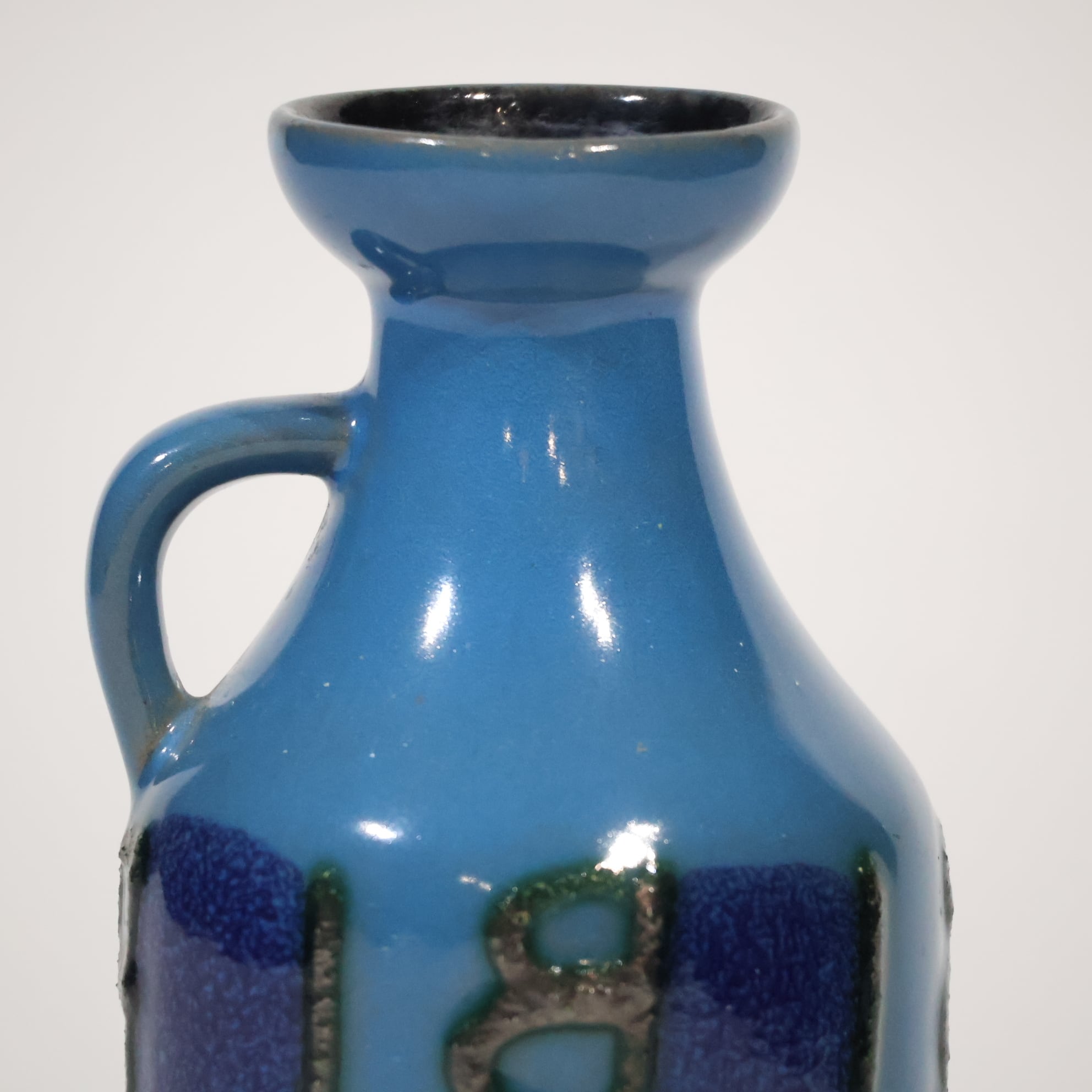 Strehla-- 16.9cm | Fat Lava & German Art Pottery