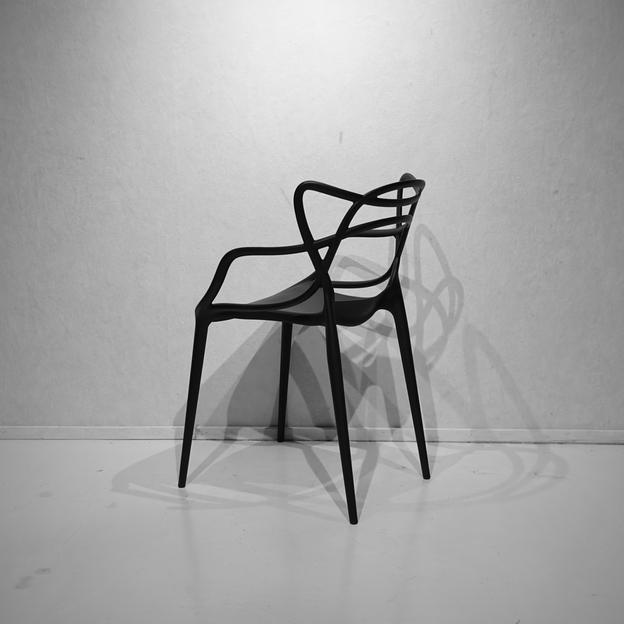 Kartell カルテル MASTERS マスターズ ダイニングチェア アウトドア 椅子 チェア 軽量 樹脂製 ブラック モダン ミッドセンチュリー