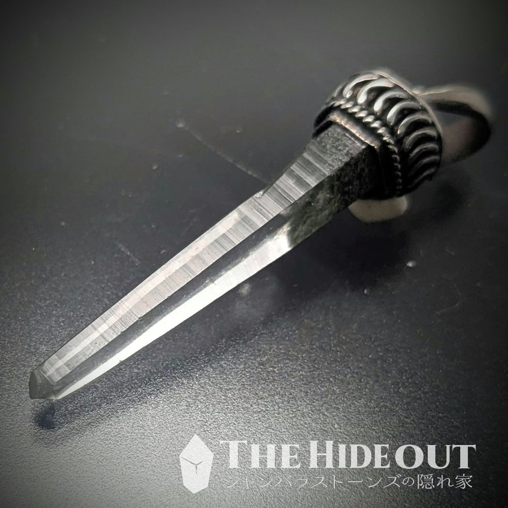 ヒマラヤ産鉱物アクセサリー031 ヒマラヤ水晶ペンダント しゅっとして