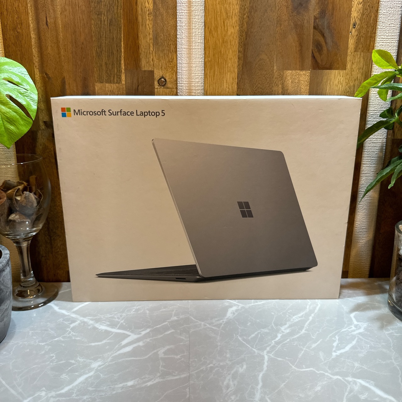2022年式 Microsoft Surface Laptop 5 第12世代Core i5 / メモリ8GB / SSD 256GB / 13.5インチ PixelSense™タッチディスプレイ