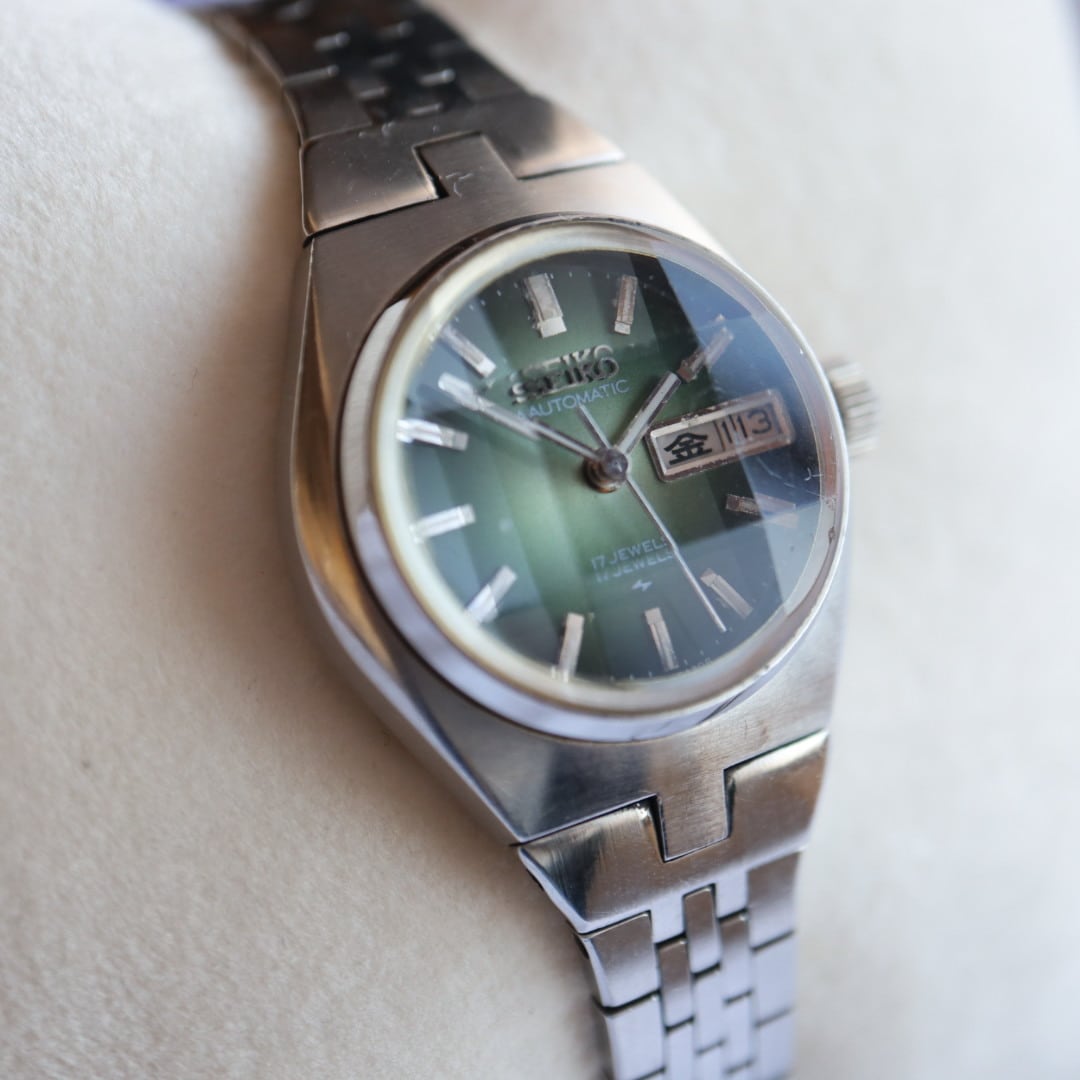 Yves Saint Laurent シルバー レディース腕時計 1152 | Pay ID