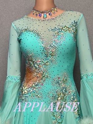 新着】社交ダンス ドレス　スタンダード　モダンドレス　アップルグリーン（袖ファー）　M　ST-25-4  デモ・競技用ドレス　発表会衣装　パーティドレス　ワンピース　舞台衣装