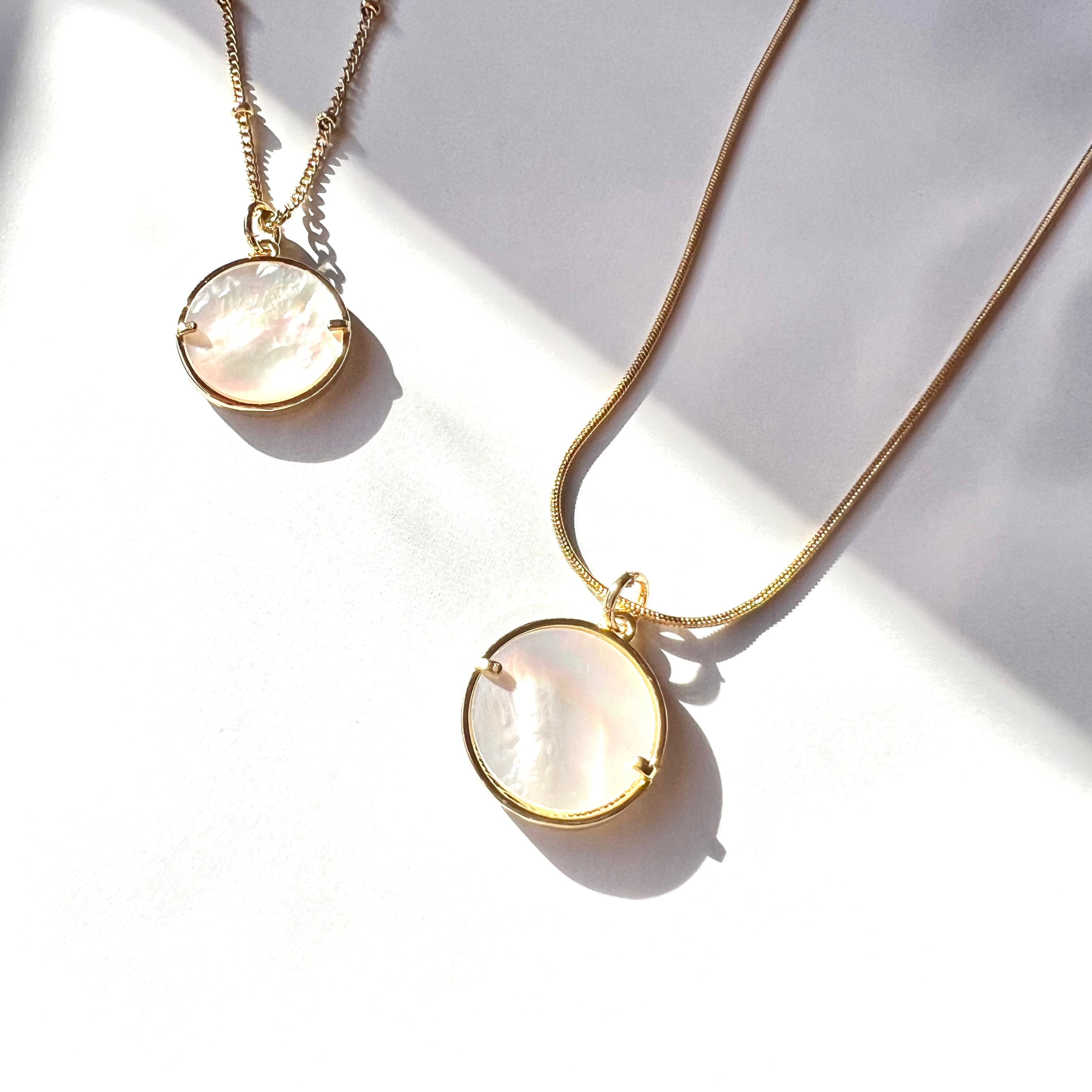 かに座〉星座シェル コインネックレス 18KGPサージカルステンレス