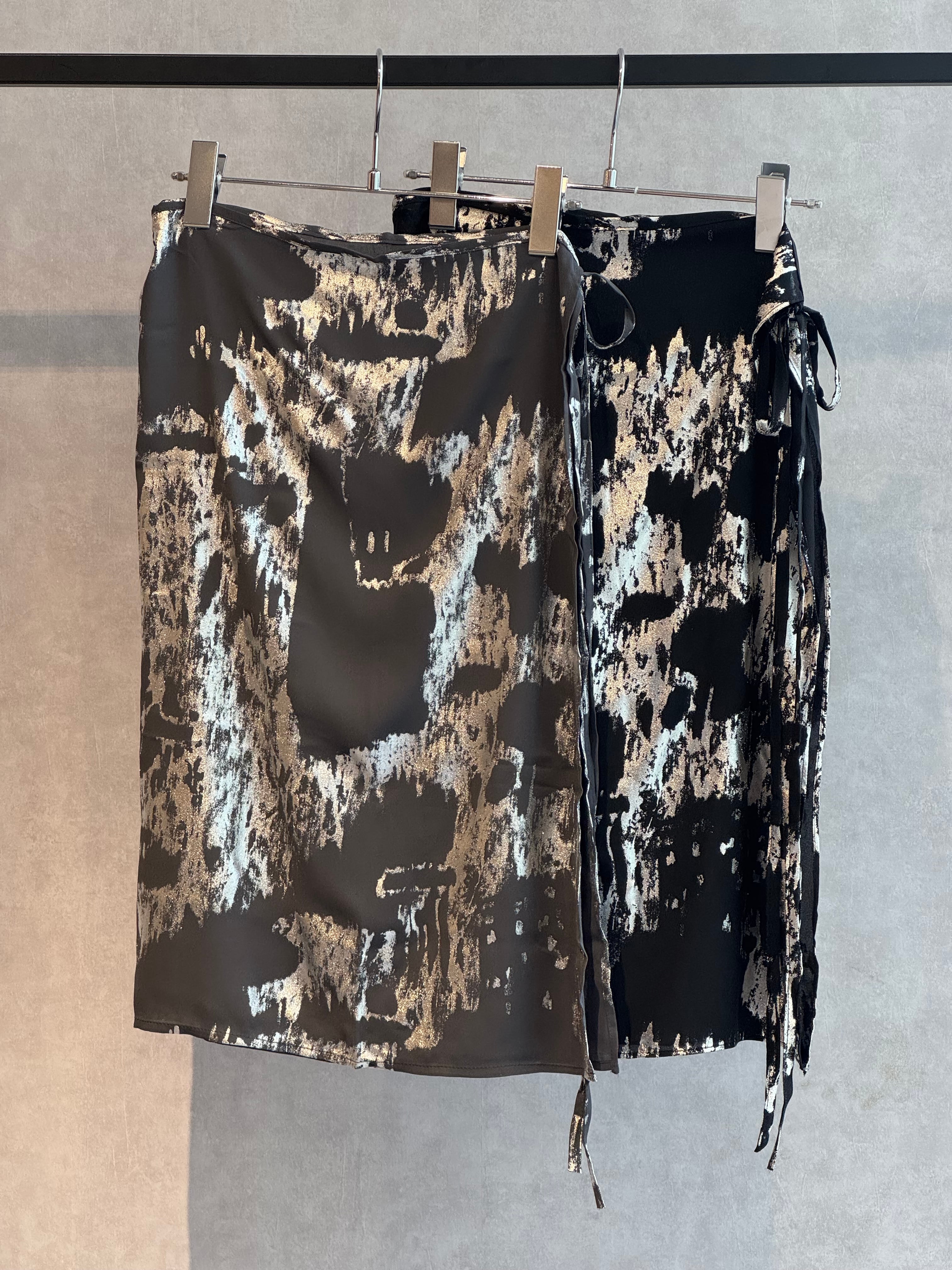 foil print wrap skirt