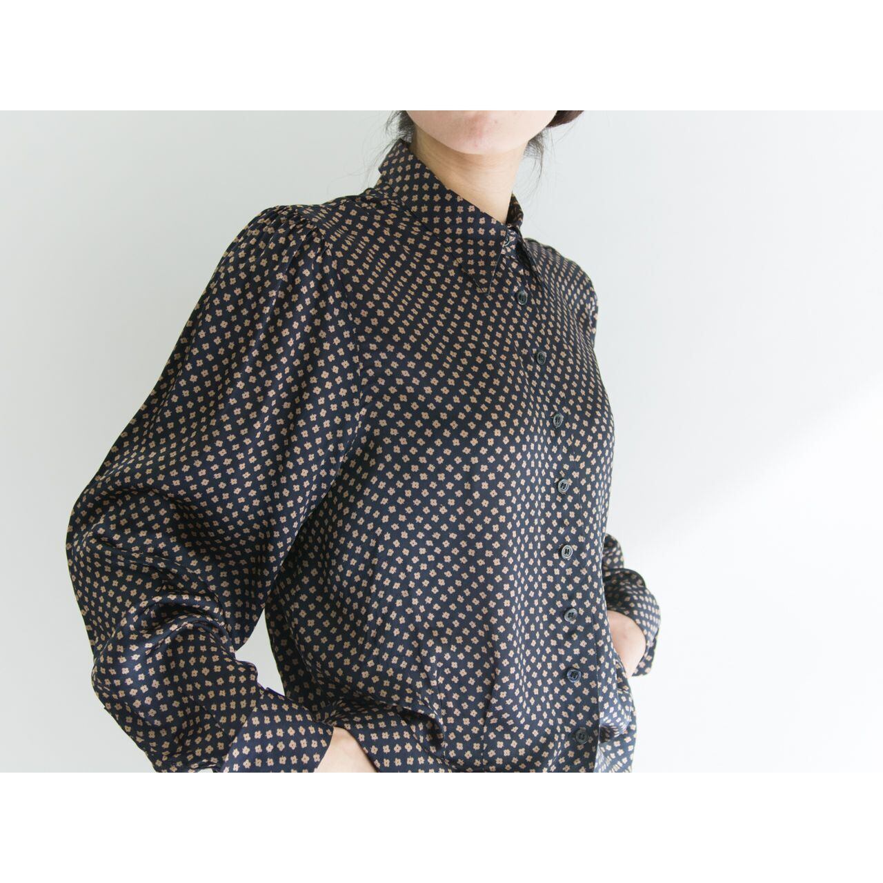 【Made in France】Puff sleeve silk blouse with flower patterns（フランス製 フラワープリント パフスリーブ シルクブラウス）1d