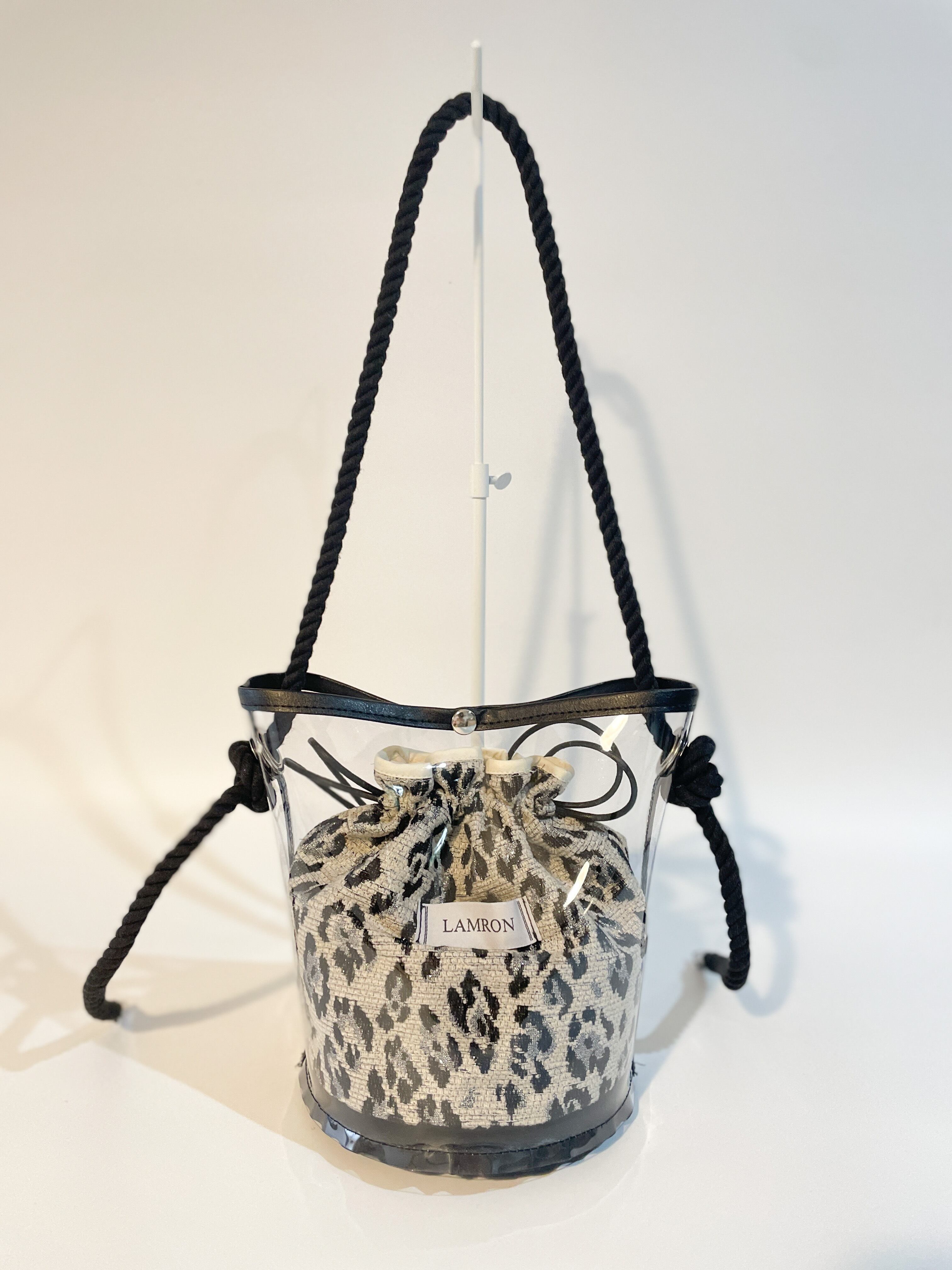 嬉しいこといっぱい∗︎丸底クリアバッグinジャガード巾着