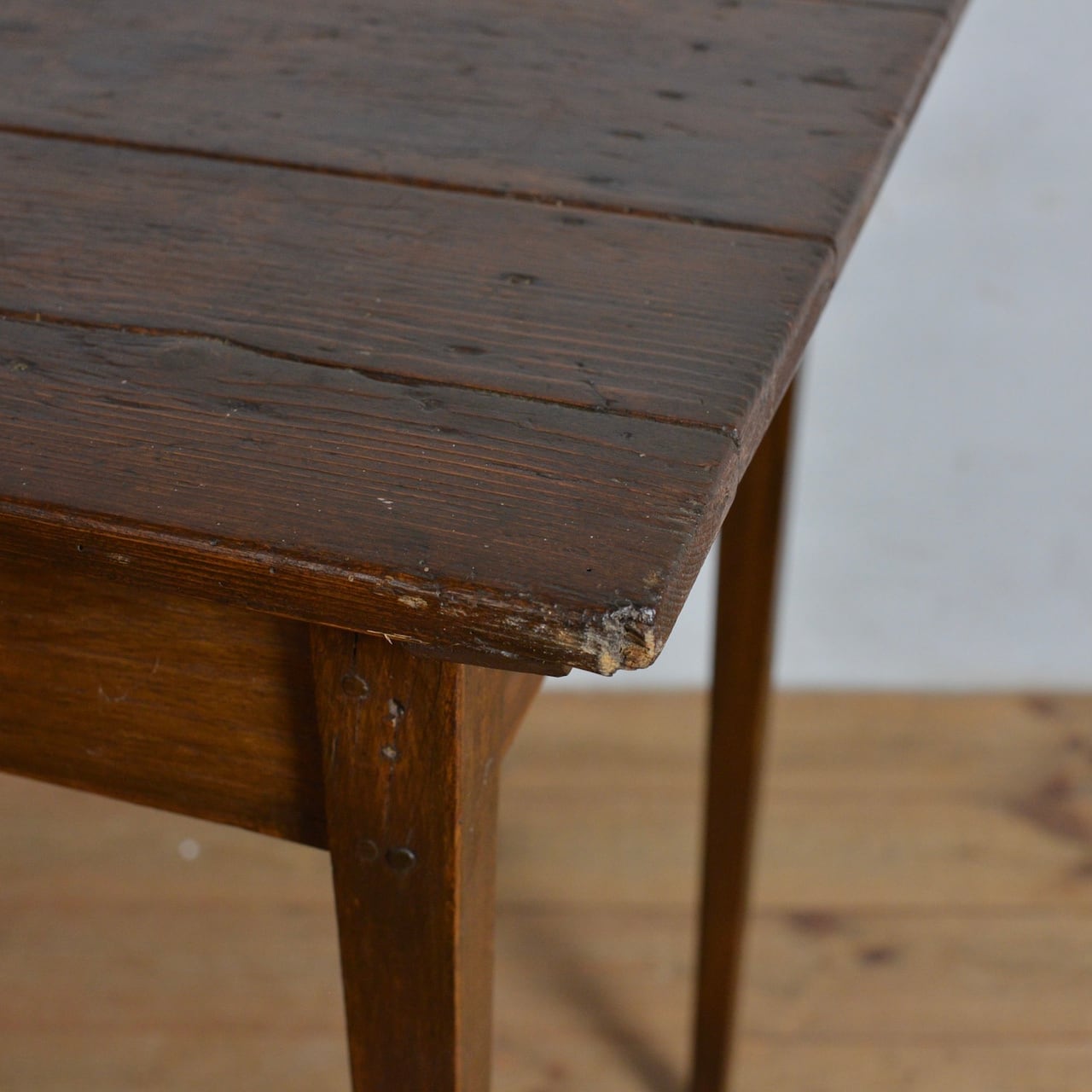 Table / テーブル〈サイドテーブル・花台・カフェテーブル・宣誓台
