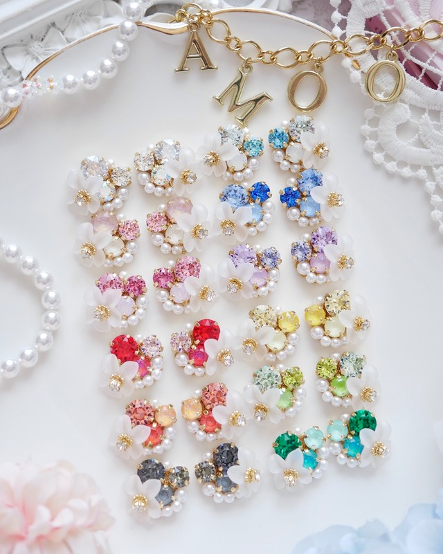 740 bloomワンカラービジューピアス/イヤリング