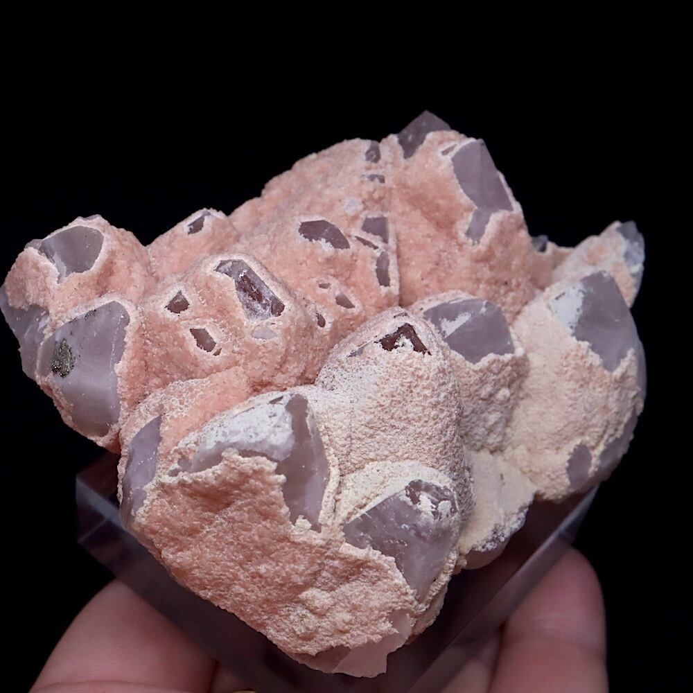 ロードクロサイト インカローズ 菱マンガン鉱 RDCT023 鉱物　原石　天然石 ロードクロサイト in クォーツ インカローズ 菱マンガン鉱 188.7g