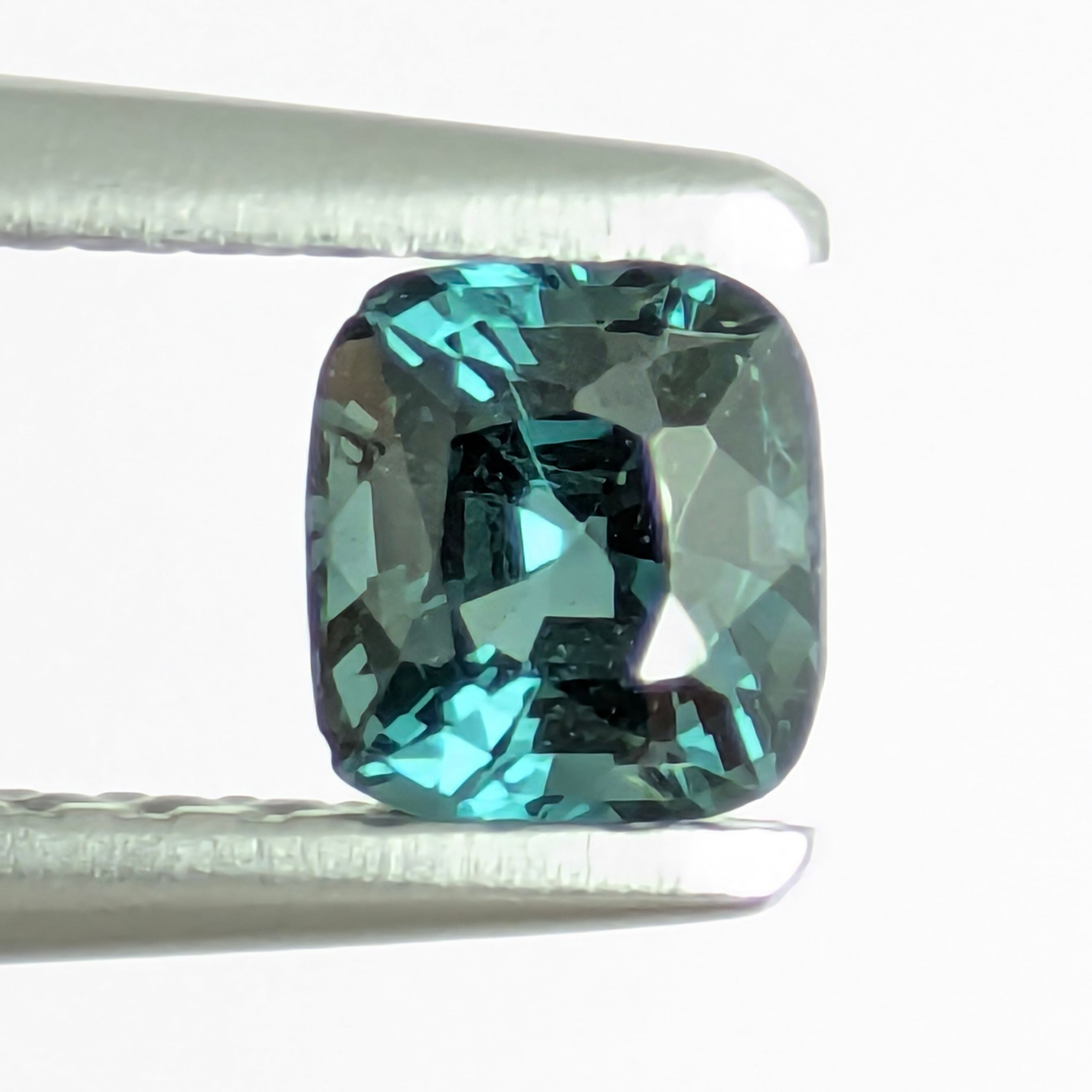 スピネル ルース ミャンマー・モゴック産 【0.36ct】 PRO209188