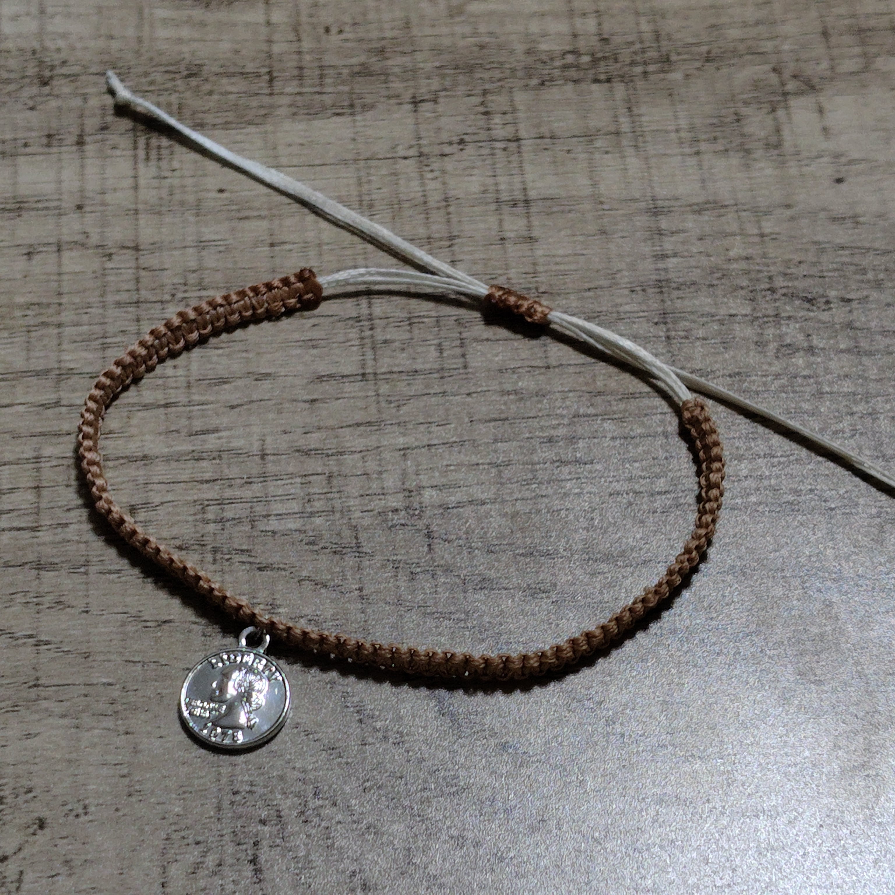 ミサンガ 【居酒屋えぐざいる】