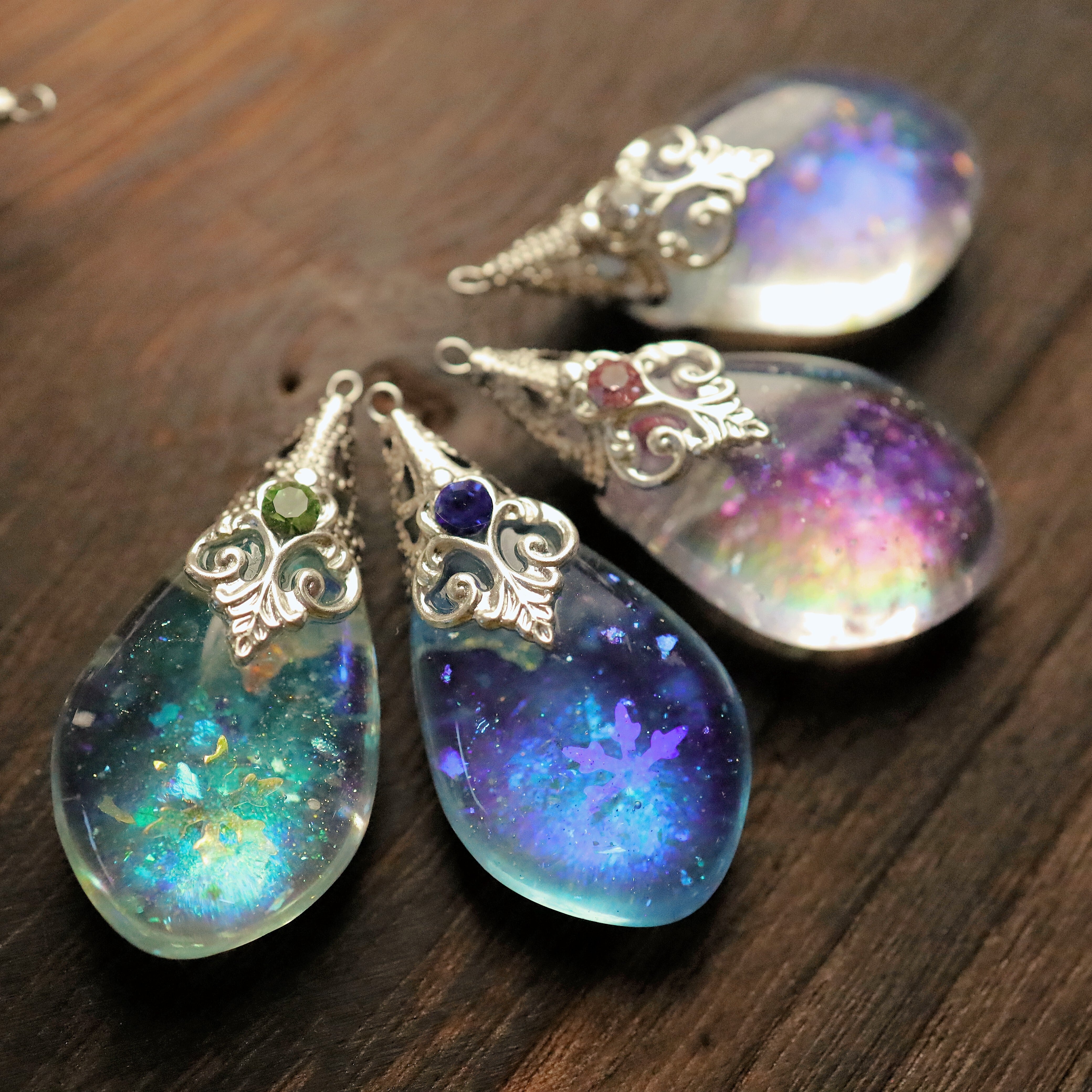 アゲート製 青の勾玉 錦石 青森産 青メノウ勾玉 錦石 青森産