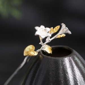 ギボウシのかんざし - 日本の伝統的な美しさとエレガンスを表現する K140